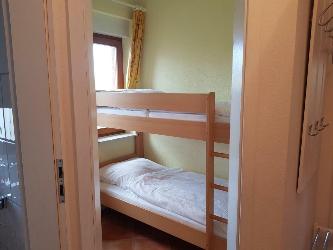 Ferienwohnung 4 Im Haus Am See Mit Wintergarten Und Terrasse Seedorf  Chambre photo