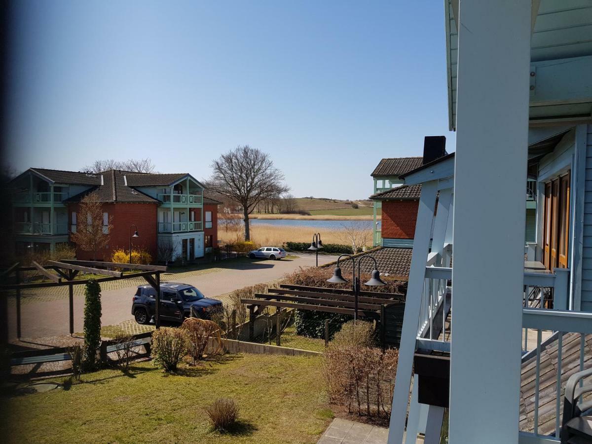 Ferienwohnung 4 Im Haus Am See Mit Wintergarten Und Terrasse Seedorf  Chambre photo